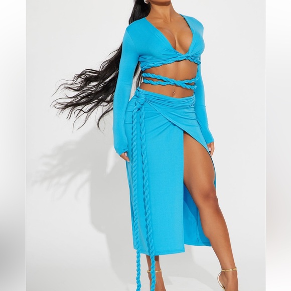 Fashion Nova Dresses & Skirts - Fashion Nova Reina Rope Skirt Turquoise
